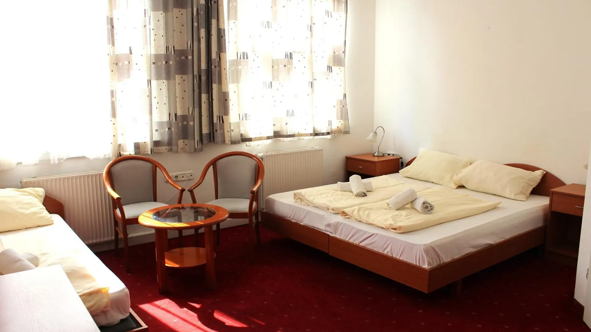Broadway City Guesthouse Budapest