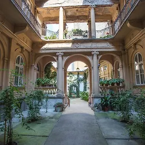 Oasis Inn Budapest Pensión